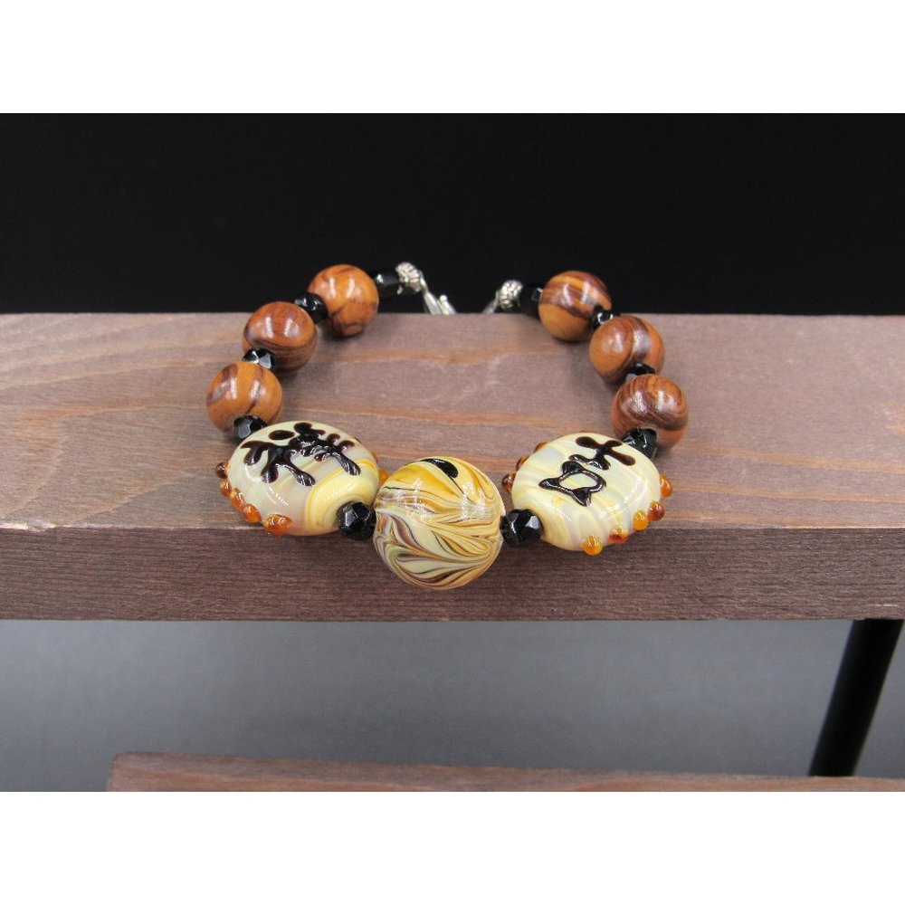 7 Inch Sterling Silver Wood And Glass Asian Design Bracelet